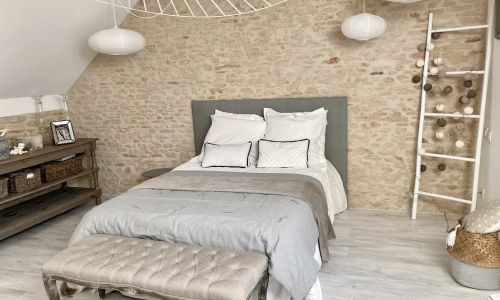 Chambre sous combles : transformer un grenier en espace de vie confortable