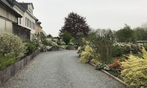 Aménagement extérieur maison : transformer les abords d&rsquo;une demeure ancienne