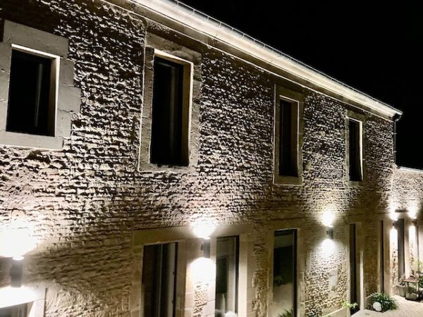 Rénovation façade pierre : révéler le caractère d&rsquo;une maison ancienne